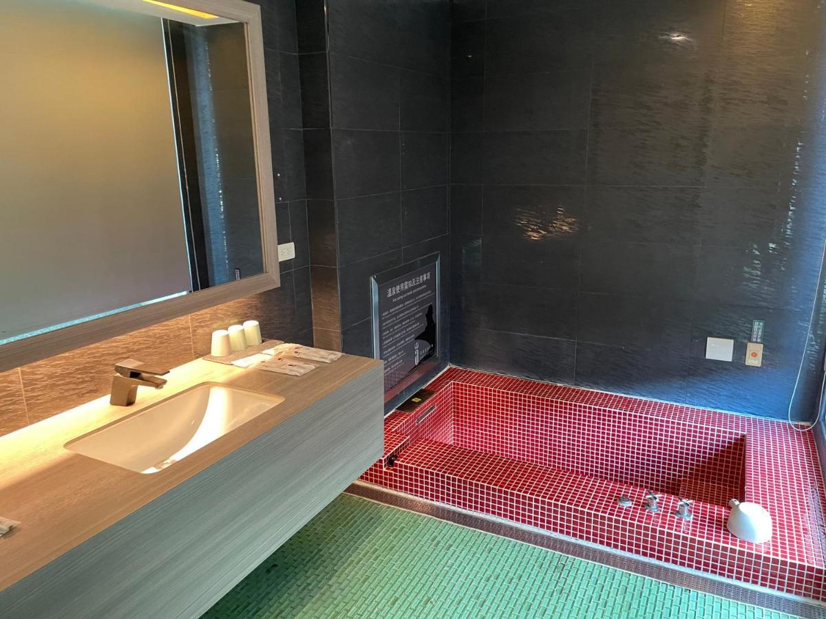 Ya Nold Hot Spring Hotel Джиаоси Екстериор снимка