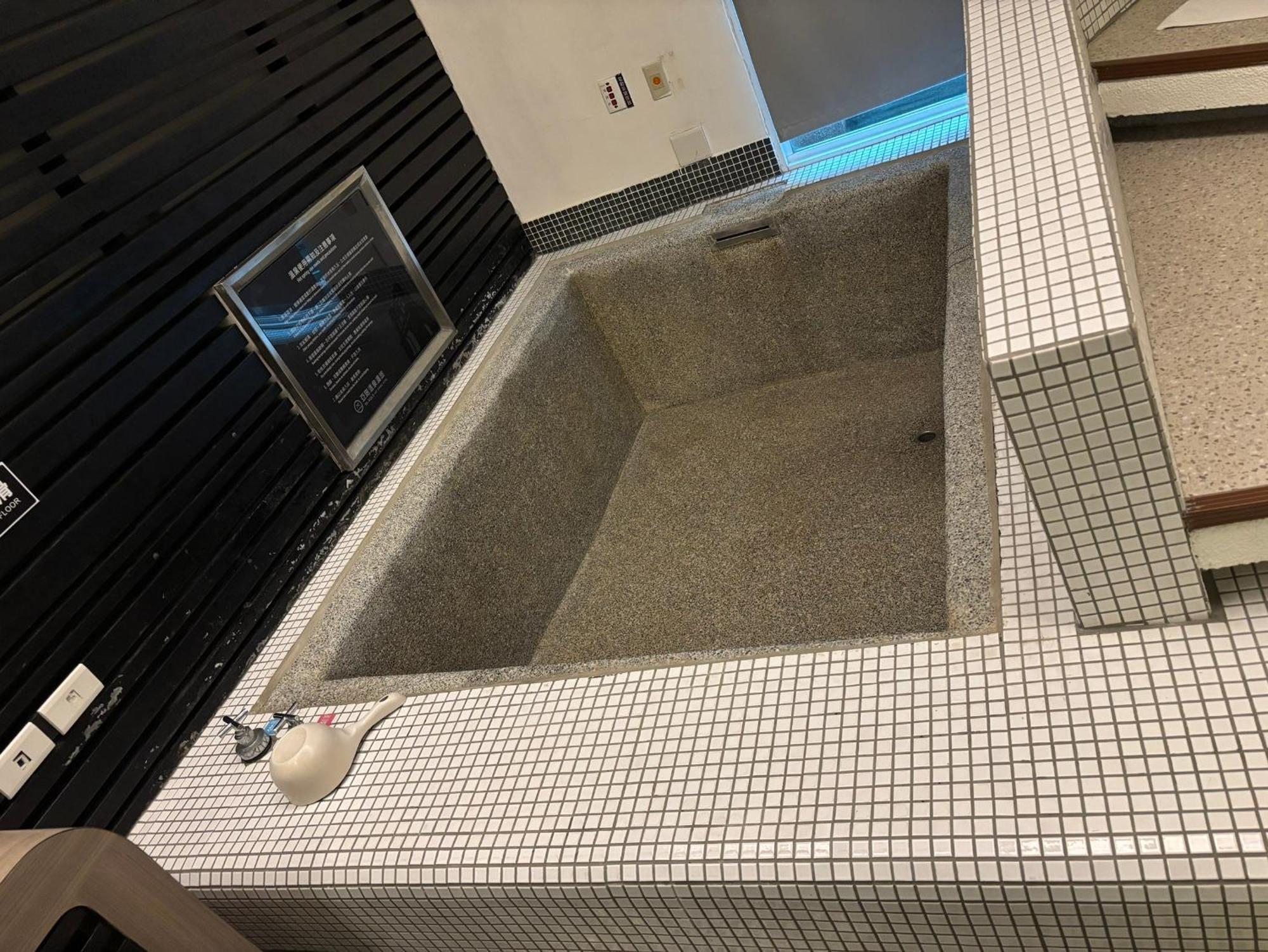 Ya Nold Hot Spring Hotel Джиаоси Екстериор снимка